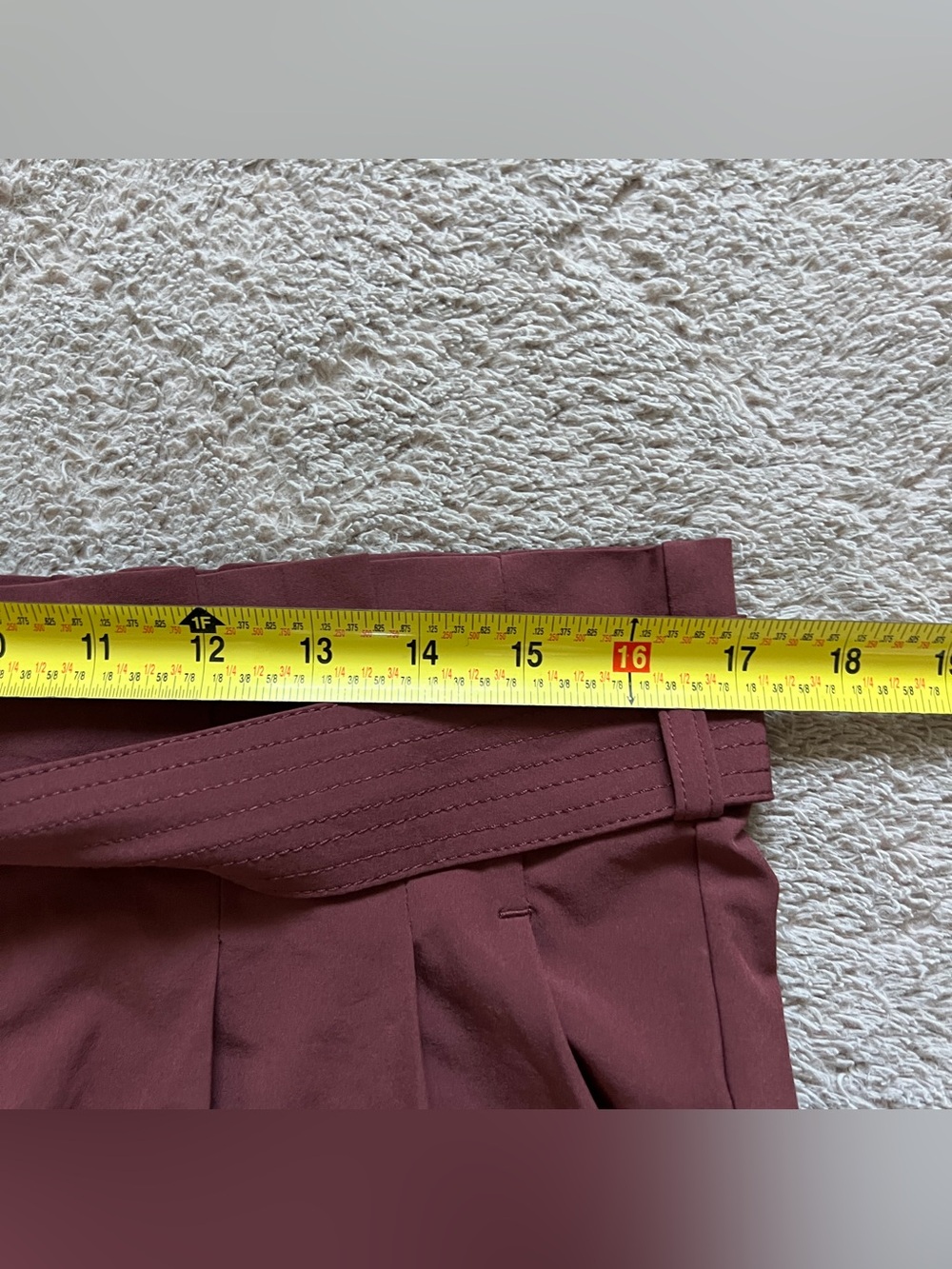 Athleta Skyline Short High Rise Stretchy Minimalist Capsule Vacation Sz 12 - Picture 6 of 6